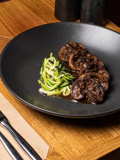 ⏳️Что-то модно, что-то вышло из моды, а наши почки ягненка в хересе — это вечно.