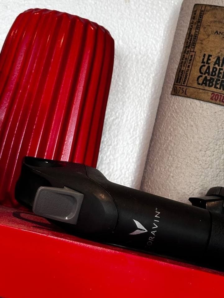 Мы не устаем гордиться тем, что нашим гостям доступна дегустация по бокалам редких и дорогих вин