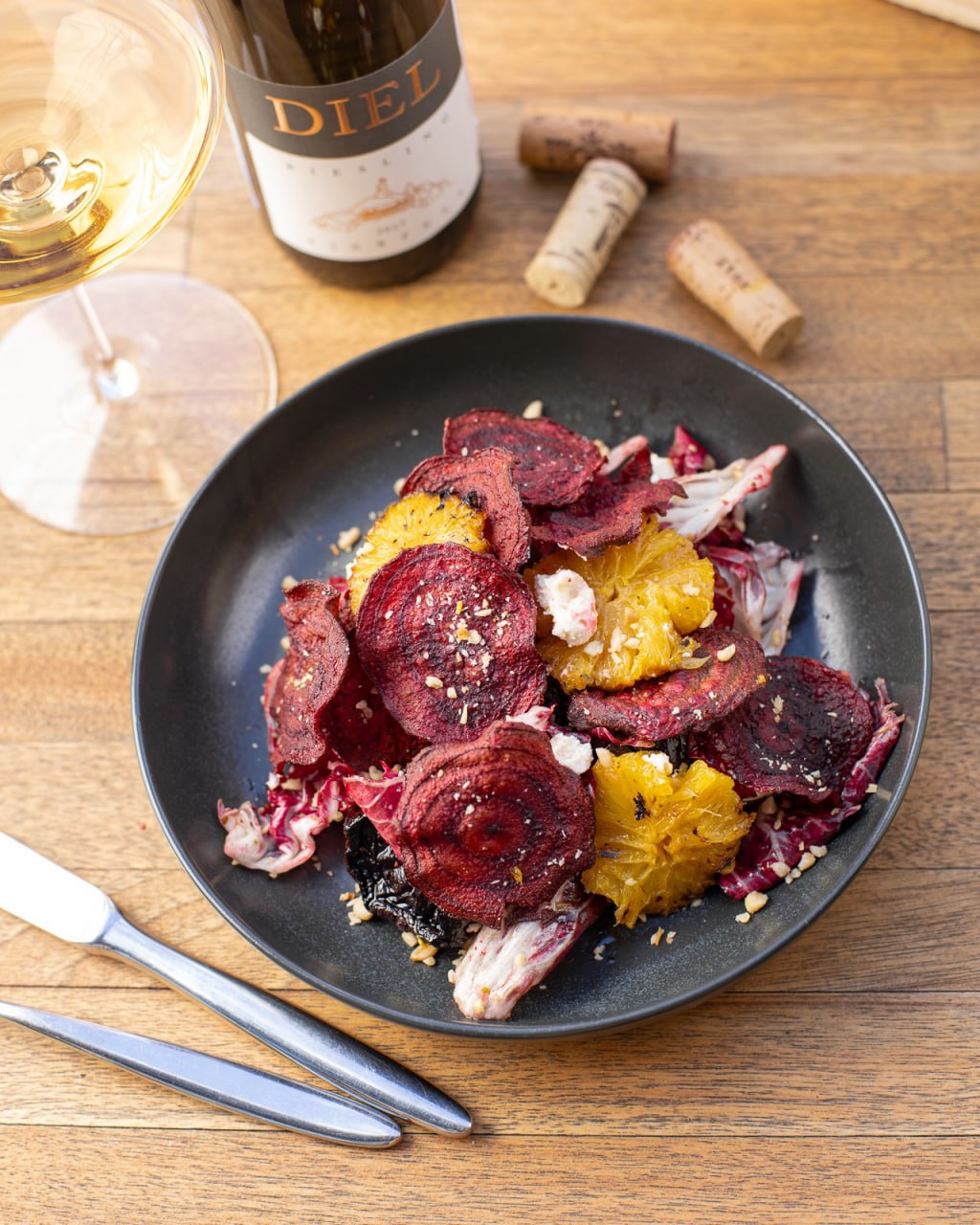 Нейтрализуем черные и белые полосы в жизни любимым цветом - «бордо» 😉