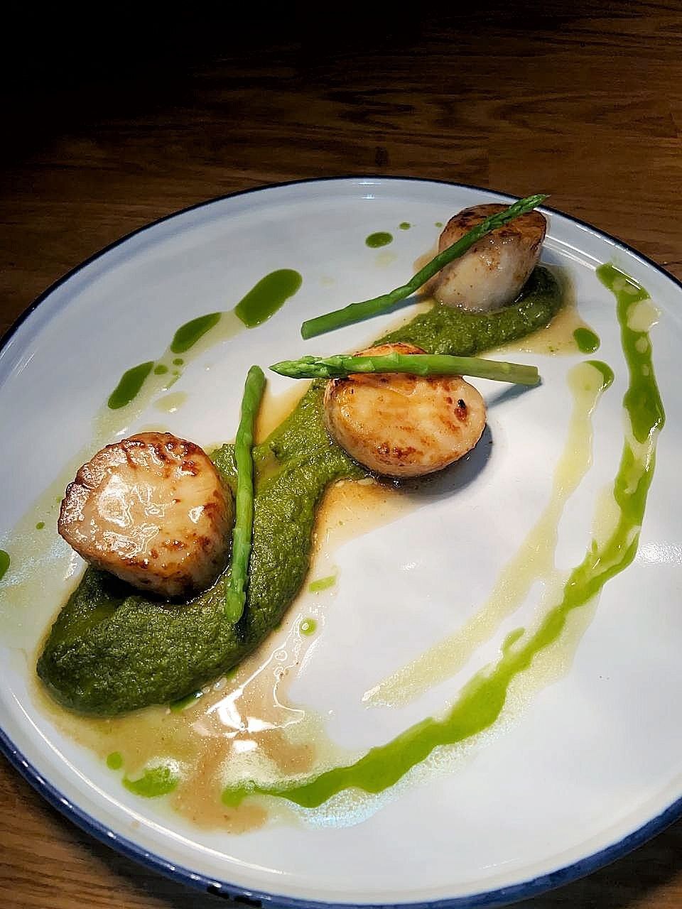 🍴Отличная новость! Наше меню блюд из морепродуктов пополнилось новым блюдом из нежно любимого вами морского гребешка!