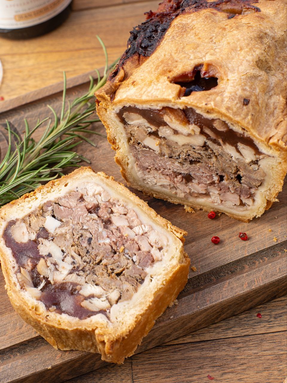 🤭Pâté en croute – хит не только нашего гастрокафе.