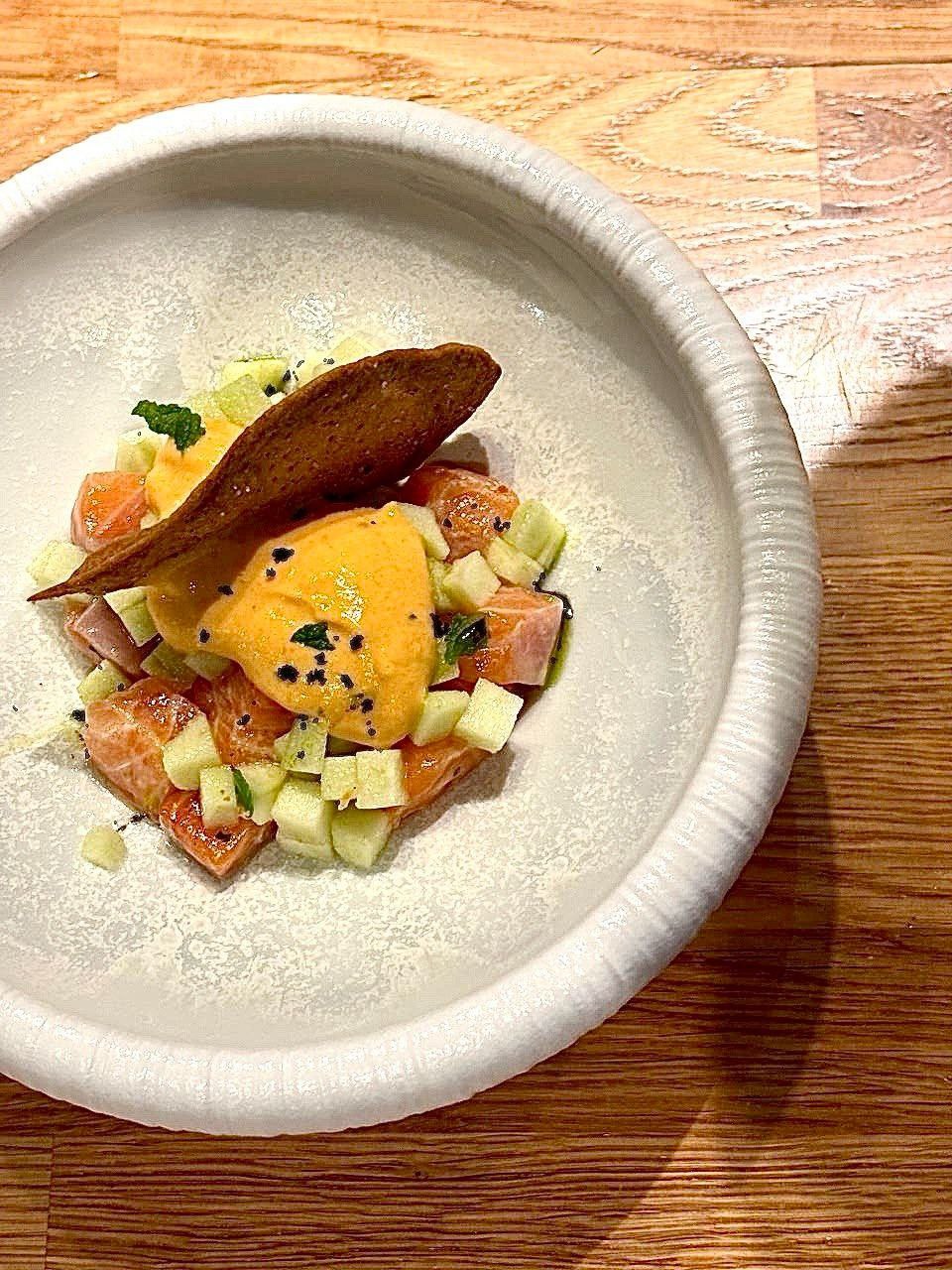 Тартар из лосося Сабайон