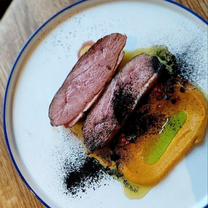 Утиная грудка Магре и Пино-Нуар