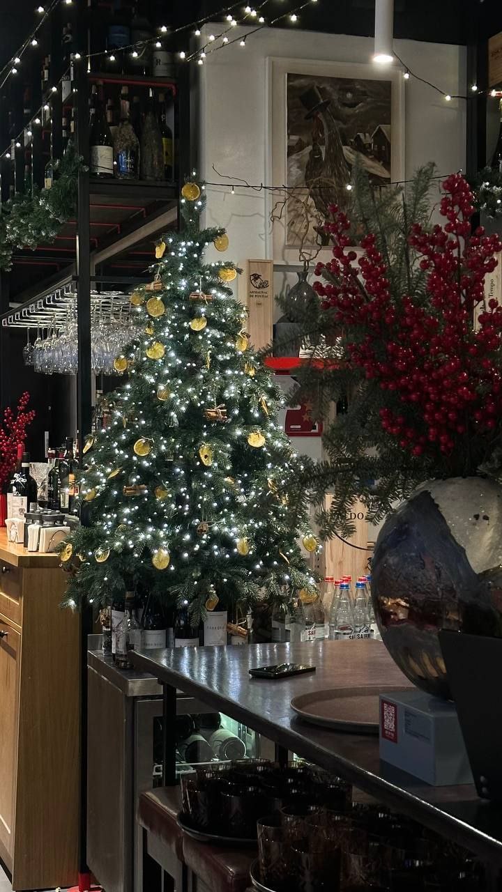 Вечер предпоследней субботы декабря не обещает быть томным