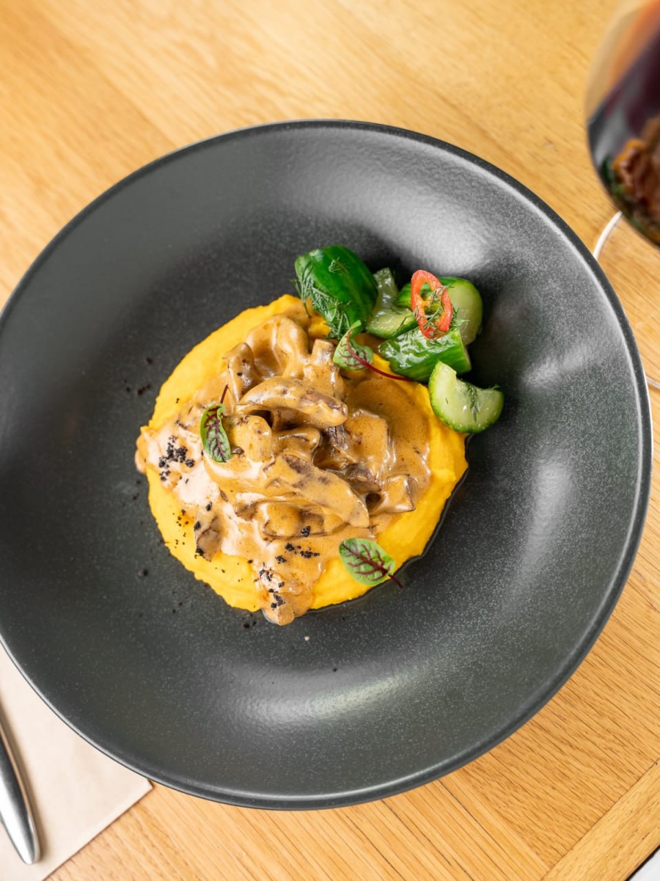 «Вставайте, граф, Вас ждут великие дела... и любимое блюдо»!